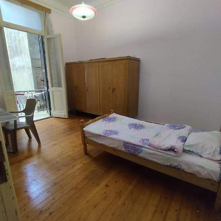 אלכסנדריה Room No5 A Private Room With Balcony For Men Only And No Ladies Allowed غرفة خاصة للرجال فقط ممنوع السيدات מראה חיצוני תמונה